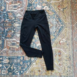 Patagonia Women’s Athletic Black Leggings - size Small